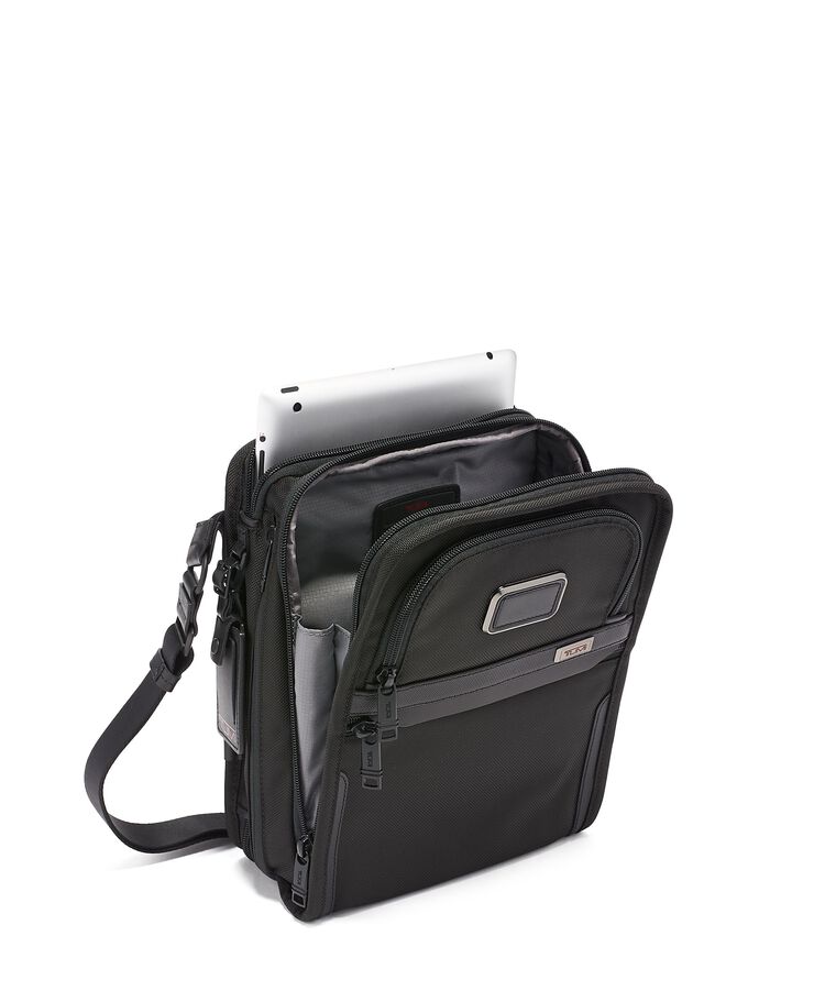 กระเป๋าสะพายข้าง Organizer Travel Tote  hi-res | TUMI