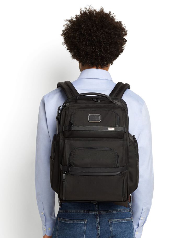 กระเป๋าเป้สะพายหลัง Tumi Brief Pack  hi-res | TUMI