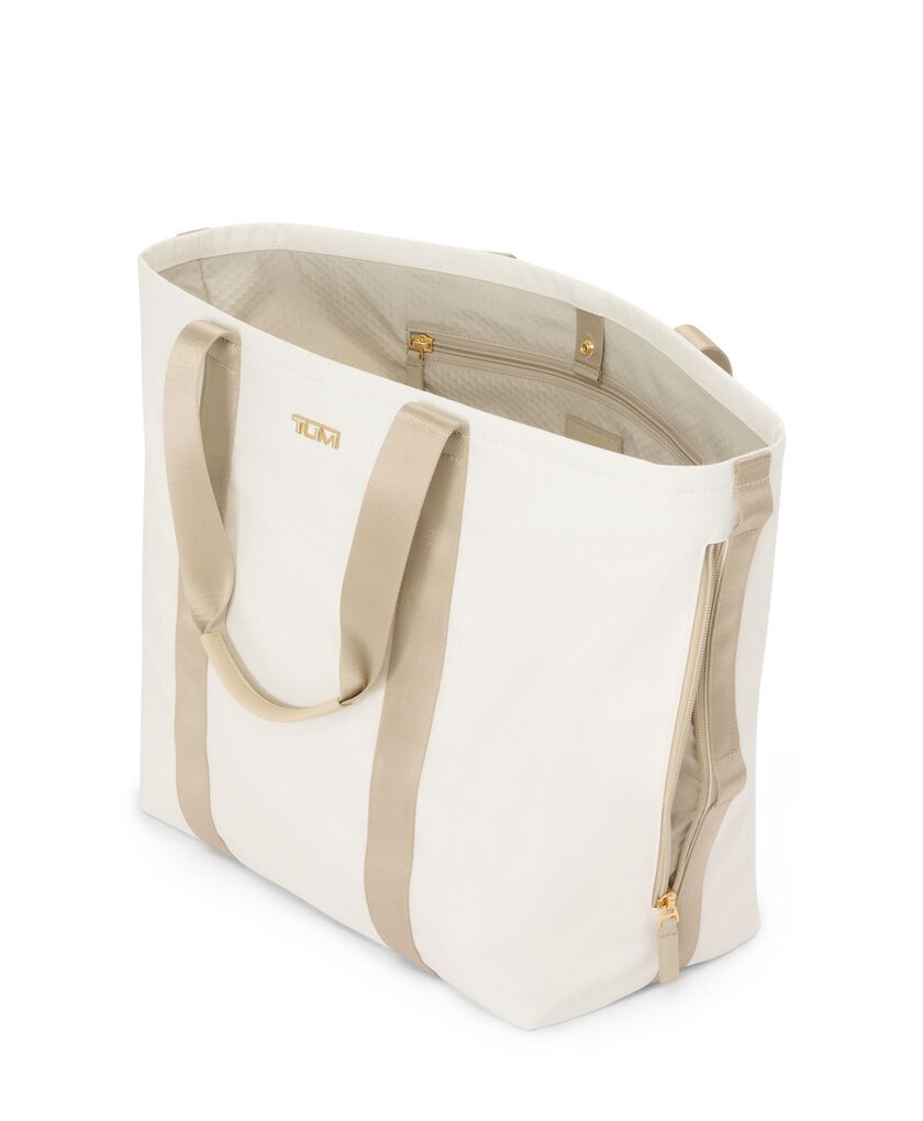 TUMI SPORT กระเป๋าโท้ทขนาดกลาง Essential Med East West Tote  hi-res | TUMI