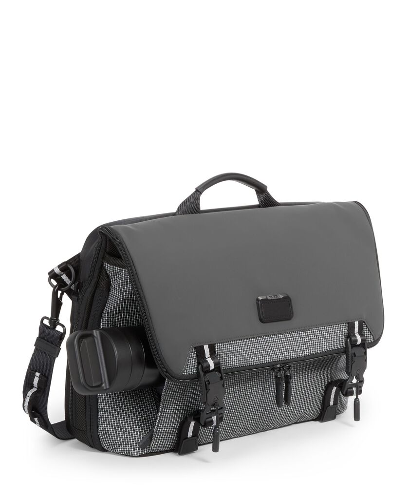 ALPHA BRAVO กระเป๋าแมสเซนเจอร์ DESCENDER BIKE MESSENGER  hi-res | TUMI