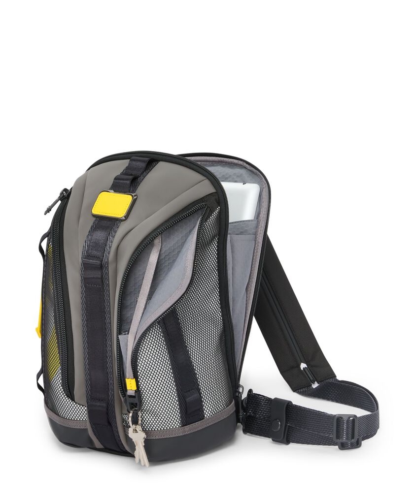 ALPHA BRAVO กระเป๋าสะพายข้าง Knight Sling  hi-res | TUMI