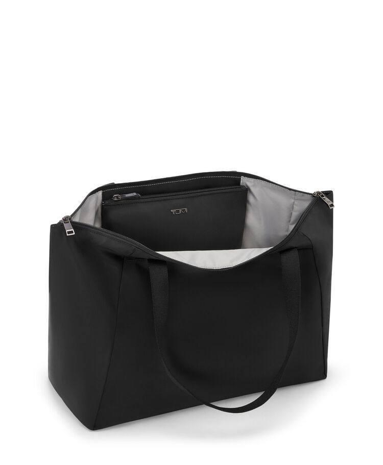 VOYAGEUR กระเป๋าโท้ท ขนาดกลาง Just In Case Medium Tote  hi-res | TUMI
