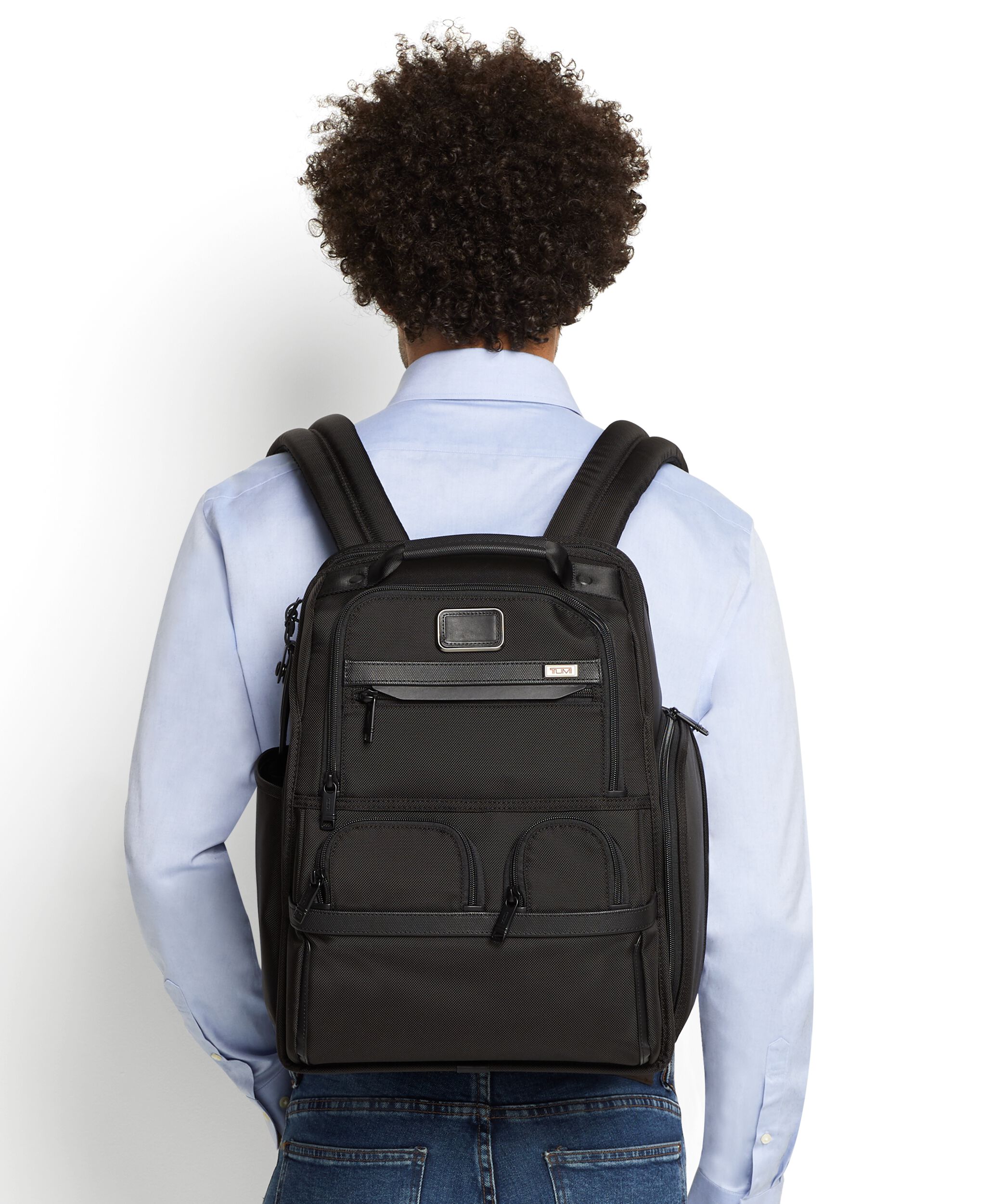 Tumi alpha 2 on sale compact laptop brief pack