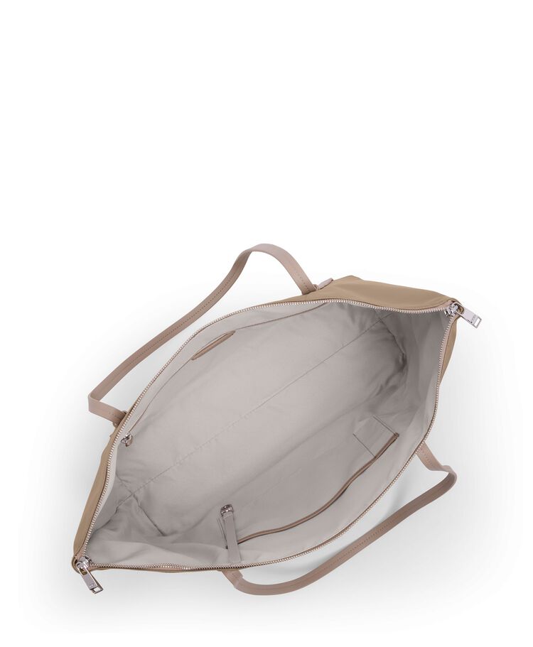 VOYAGEUR กระเป๋าโท้ท Q tote  hi-res | TUMI