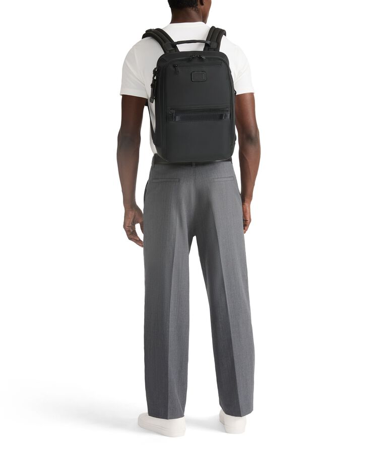 ALPHA BRAVO กระเป๋าเป้ รุ่น Dynamic  hi-res | TUMI