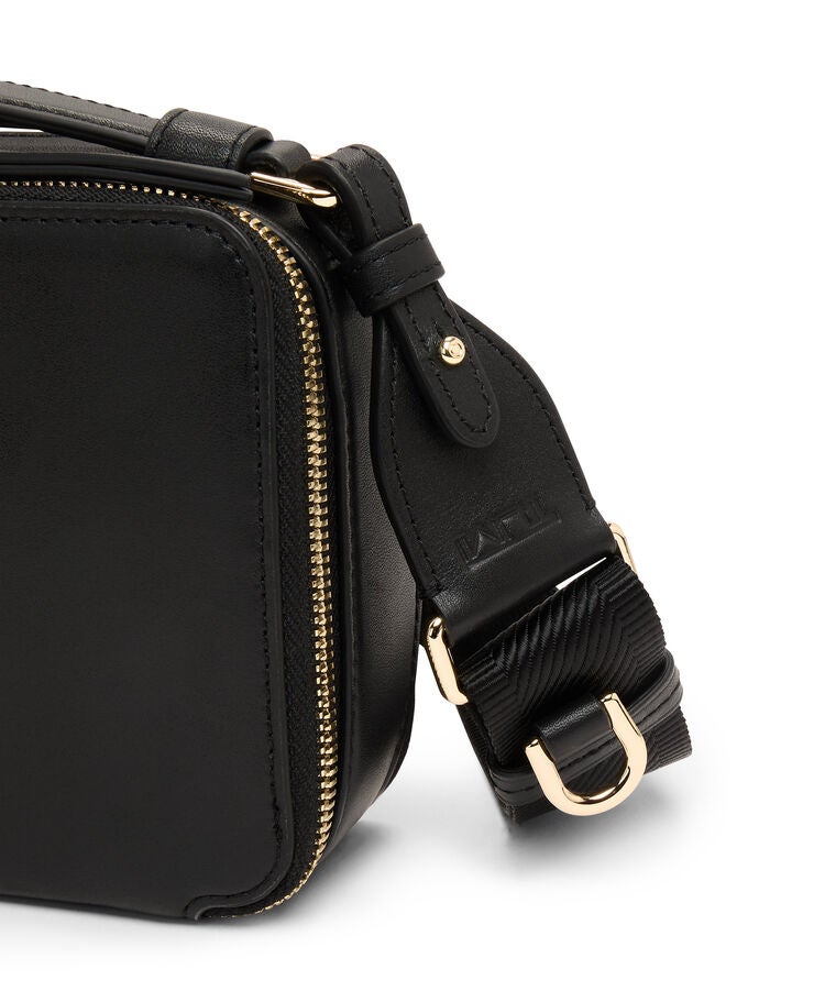 VOYAGEUR กระเป๋าครอสบอดี้ Myla Crossbody  hi-res | TUMI