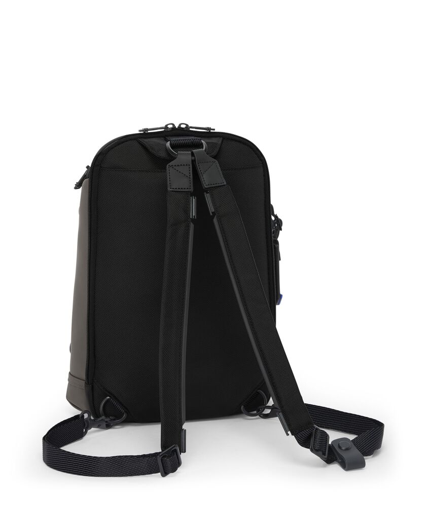ALPHA BRAVO กระเป๋าสะพายข้าง Knight Sling  hi-res | TUMI