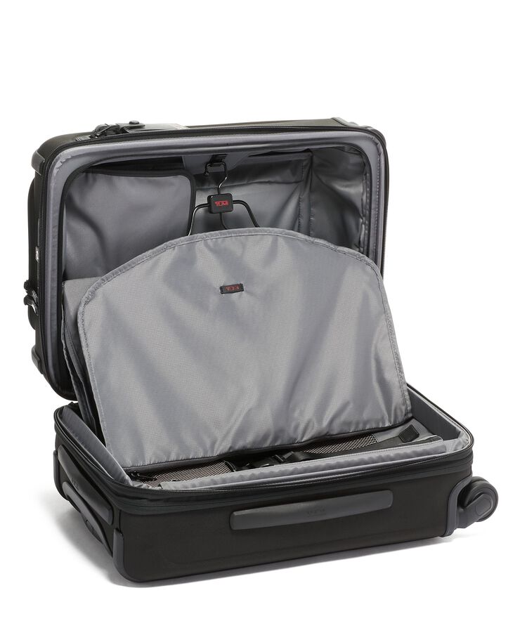 กระเป๋าเดินทางขึ้นเครื่อง International Dual Access 4 Wheeled Carry-On  hi-res | TUMI