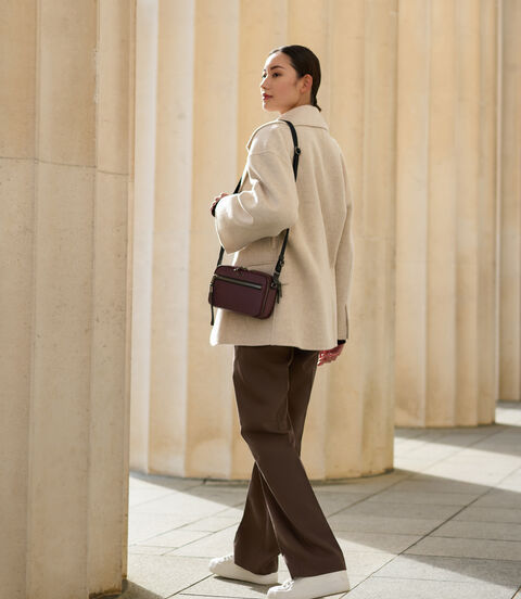 VOYAGEUR Langley Crossbody  lifestyle | TUMI