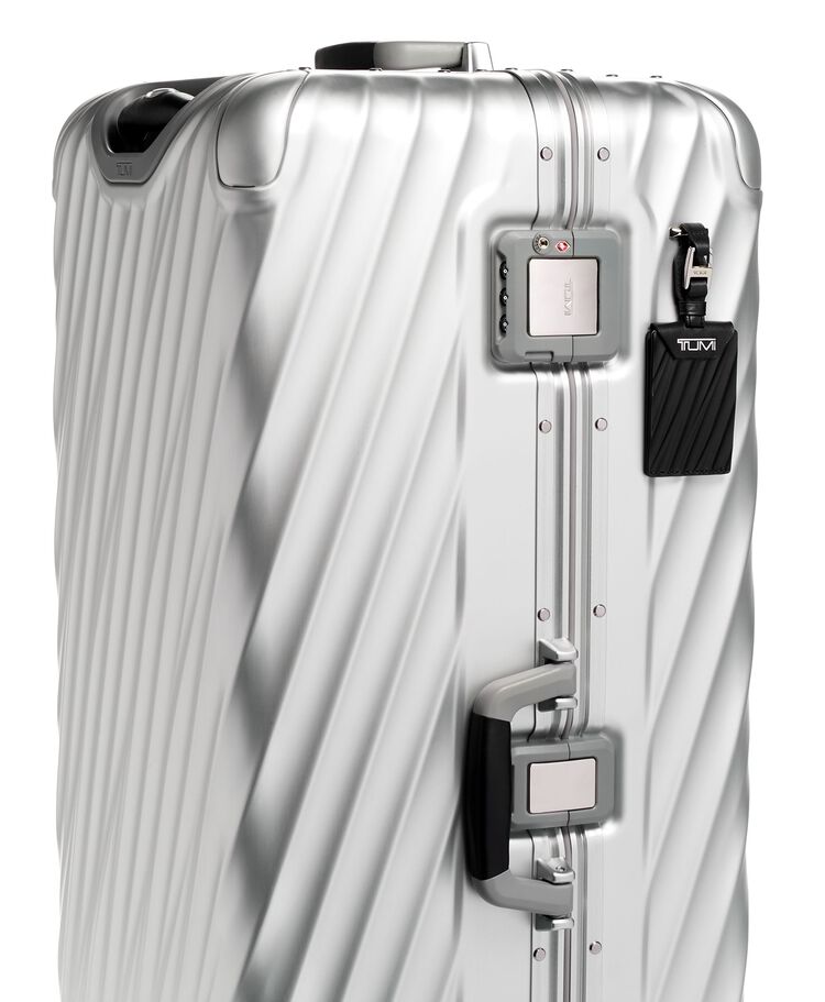 19 DEGREE ALUMINUM กระเป๋าเดินทาง Rolling Trunk  hi-res | TUMI