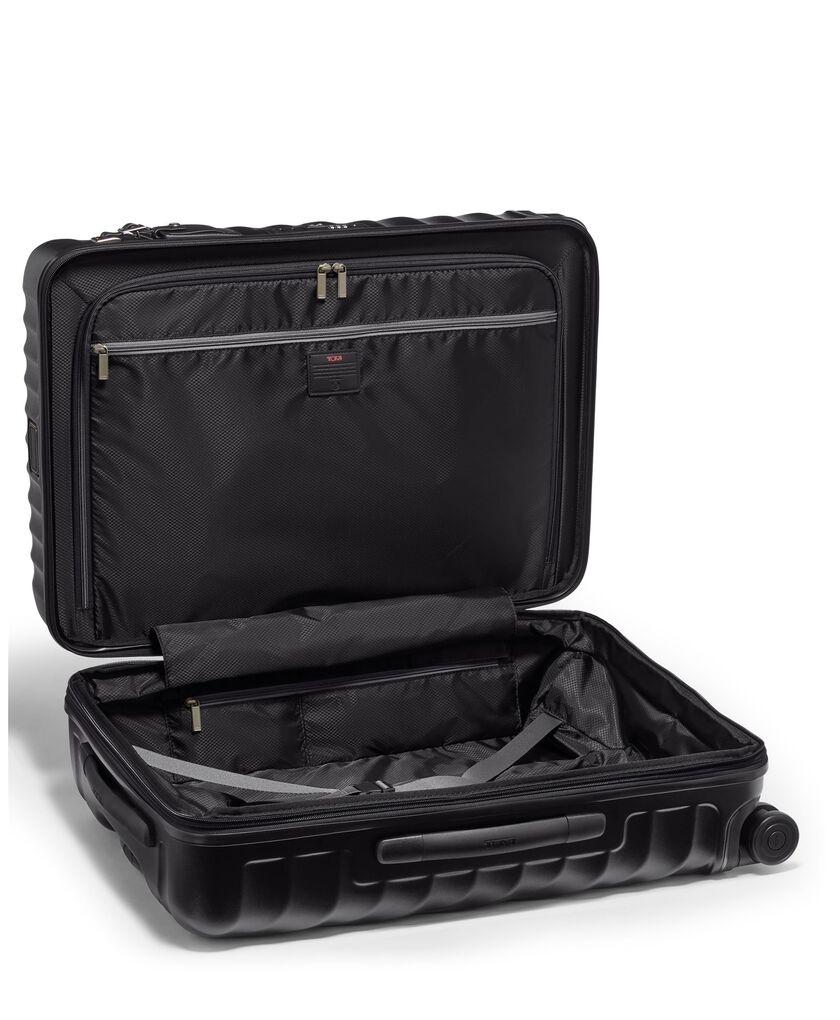 19 DEGREE กระเป๋าเดินทางล้อลากขยายได้ Short Trip Expandable 4 Wheel Packing Case  hi-res | TUMI