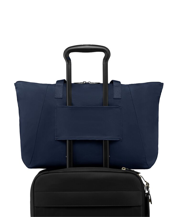 VOYAGEUR กระเป๋าโท้ท ขนาดกลาง รุ่น Just In Case&reg;  hi-res | TUMI
