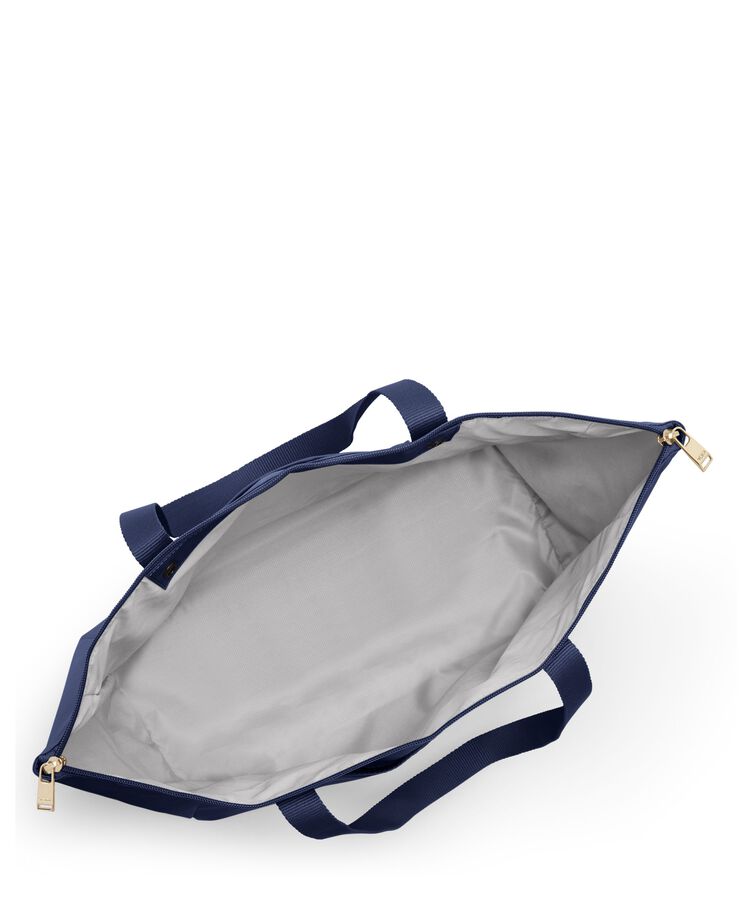 VOYAGEUR กระเป๋าโท้ท ขนาดกลาง Just In Case Medium Tote  hi-res | TUMI