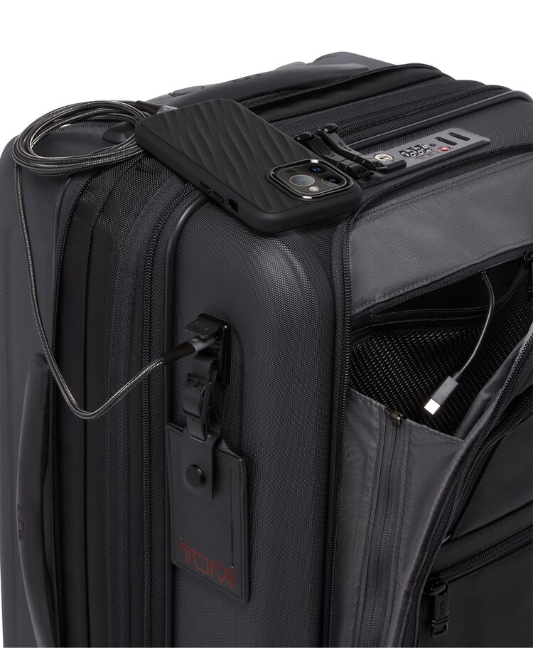 ALPHA กระเป๋าเดินทางสำหรับนำขึ้นเครื่อง International Expandable 4 Wheeled Carry-On  hi-res | TUMI