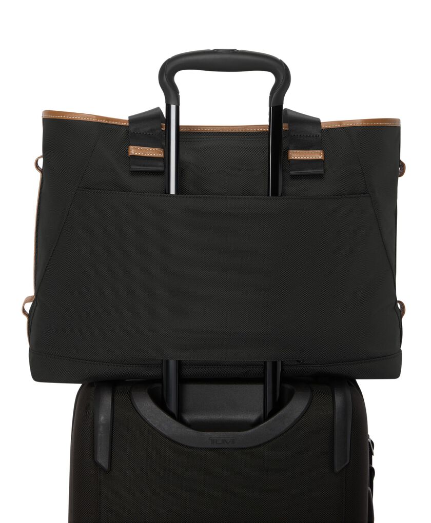 ALPHA BRAVO กระเป๋าโท้ท Retreat Tote  hi-res | TUMI