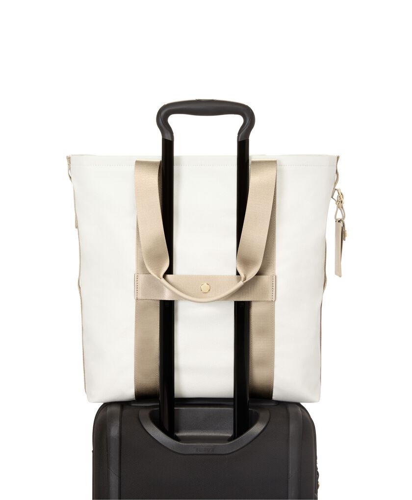 TUMI SPORT กระเป๋าโท้ท Essential North/South Tote  hi-res | TUMI