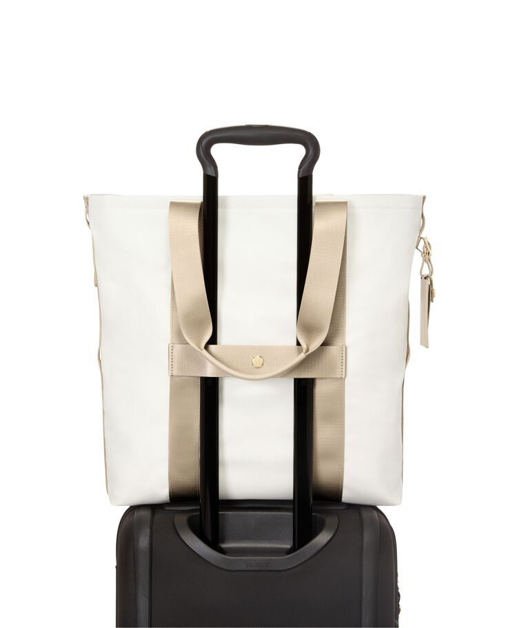 TUMI SPORT กระเป๋าโท้ท Essential North/South Tote  hi-res | TUMI