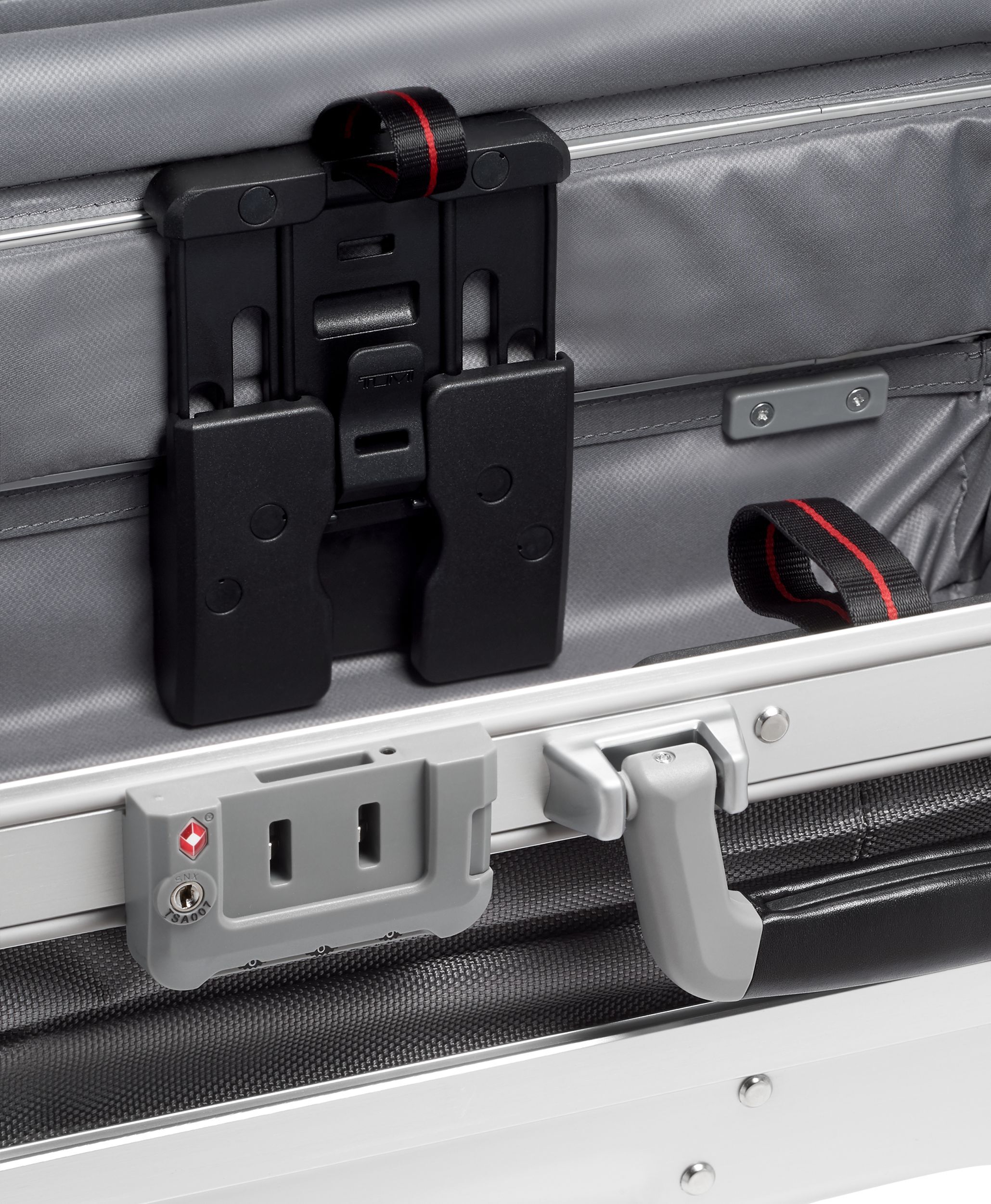 Tumi 19 DEGREE ALUMINUM INTL EXP CARRY ON TUMI Thailand