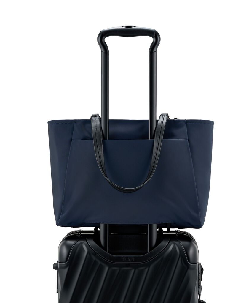 VOYAGEUR กระเป๋าโท้ท ขนาดกลาง รุ่น Valetta  hi-res | TUMI
