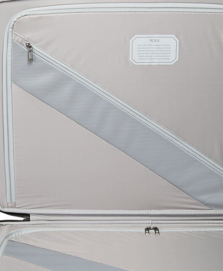 กระเป๋าเดินทางสำหรับทริประยะยาว Extended Trip Packing Case  hi-res | TUMI