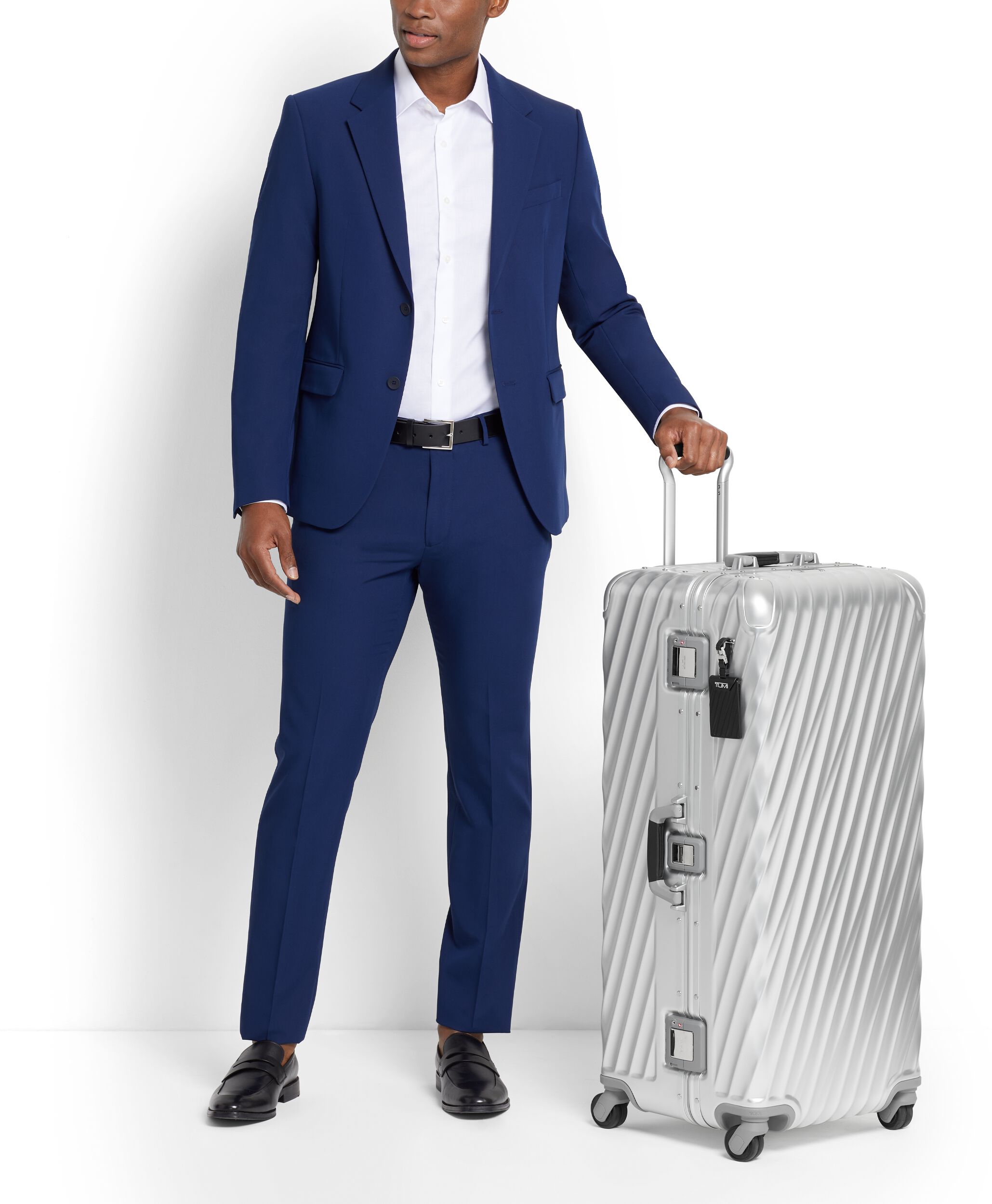 Tumi hotsell rolling luggage