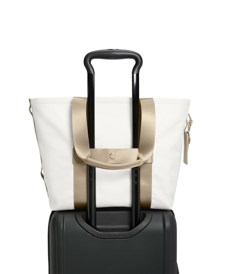 ALPHA BRAVO กระเป๋าโท้ทขนาดเล็ก Essential Small East/West Tote  hi-res | TUMI