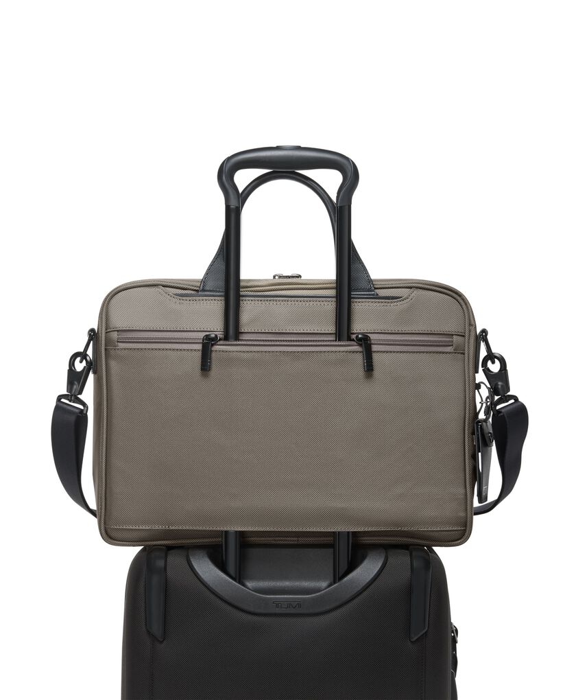 TUMI ALPHA กระเป๋าเอกสารซิปด้านบน Medium 15" Briefcase  hi-res | TUMI