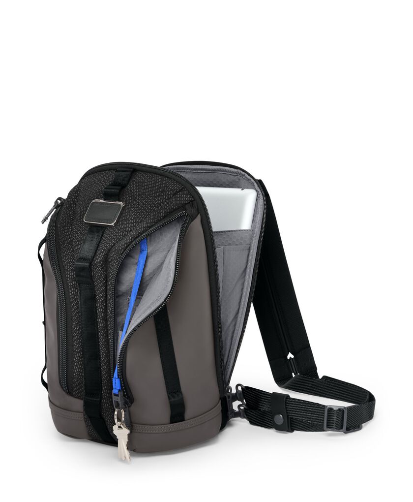 ALPHA BRAVO กระเป๋าสะพายข้าง Knight Sling  hi-res | TUMI