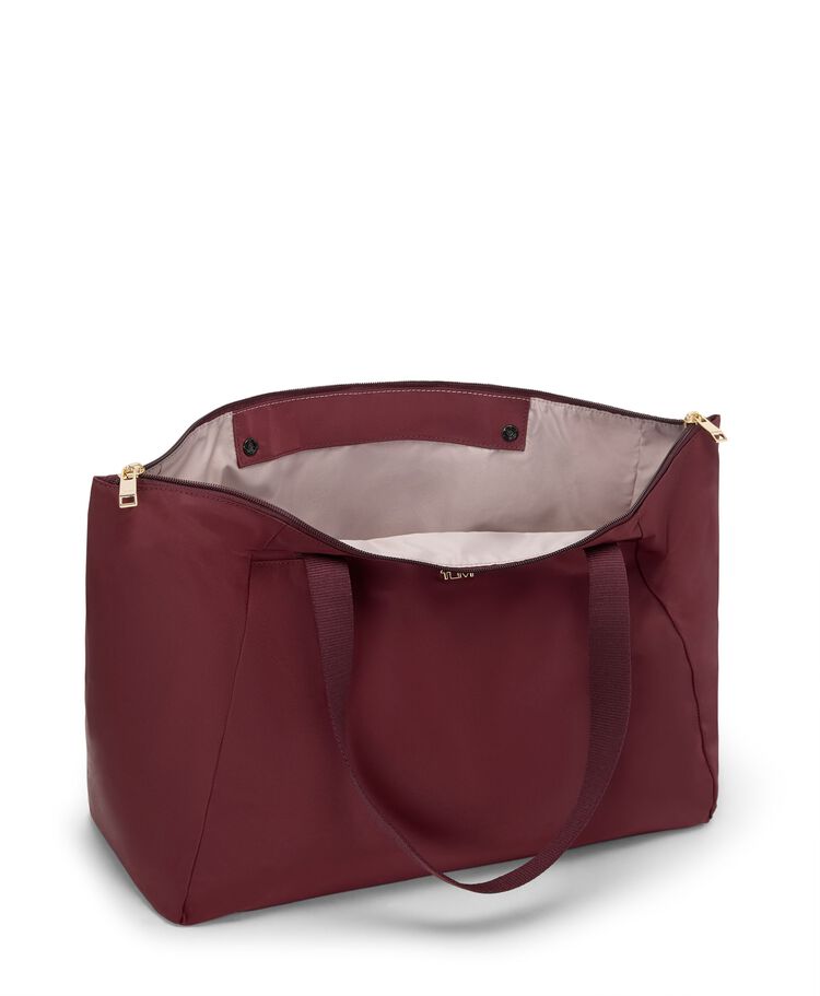 กระเป๋าโท้ท ขนาดกลาง Just In Case Medium Tote  hi-res | TUMI