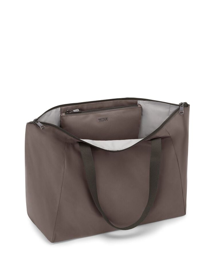 กระเป๋าโท้ท ขนาดกลาง Just In Case Medium Tote  hi-res | TUMI