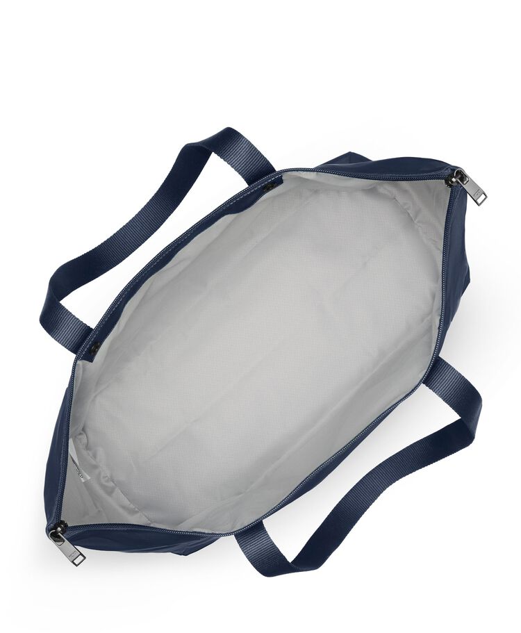 VOYAGEUR กระเป๋าโท้ท ขนาดกลาง รุ่น Just In Case&reg;  hi-res | TUMI