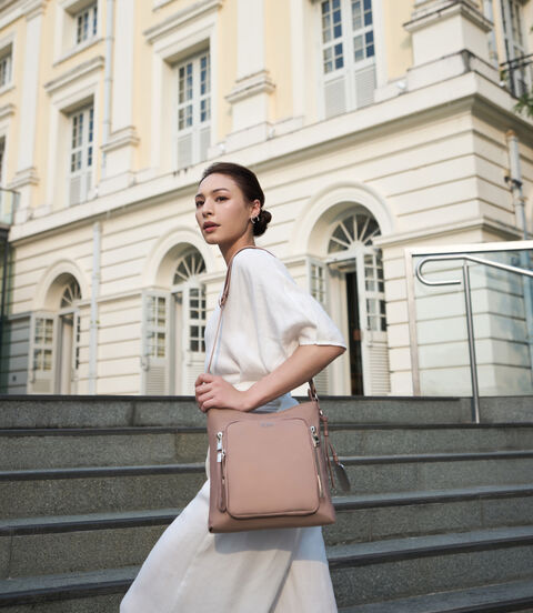 VOYAGEUR กระเป๋าสะพายข้าง Tyler Crossbody  lifestyle | TUMI