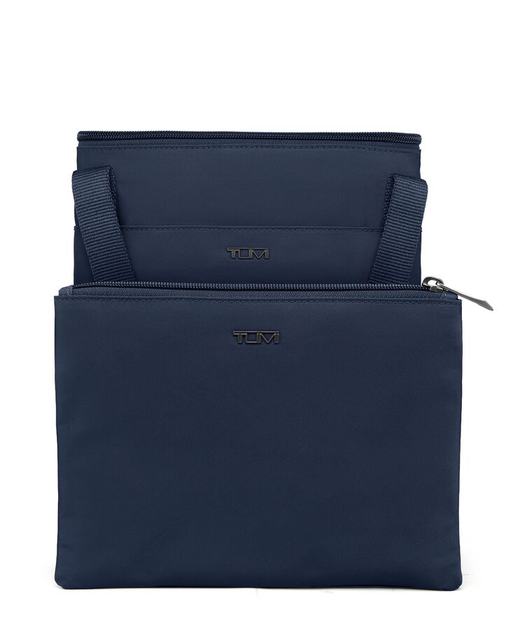 VOYAGEUR กระเป๋าโท้ท ขนาดกลาง รุ่น Just In Case&reg;  hi-res | TUMI