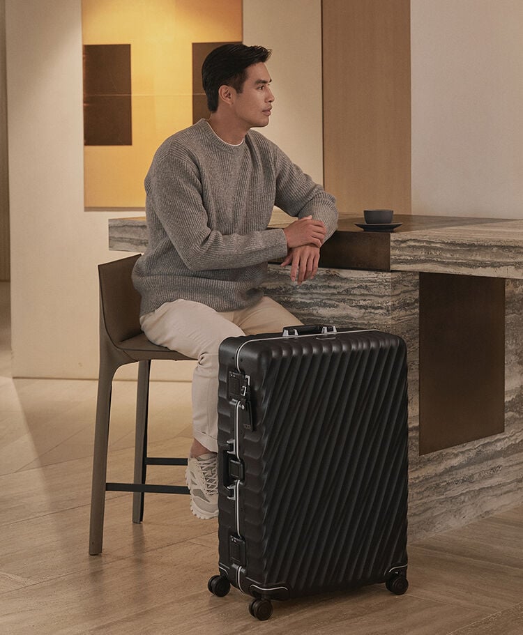 19 DEGREE Extended Trip Expandable 4 Wheel Packing Case  hi-res | TUMI