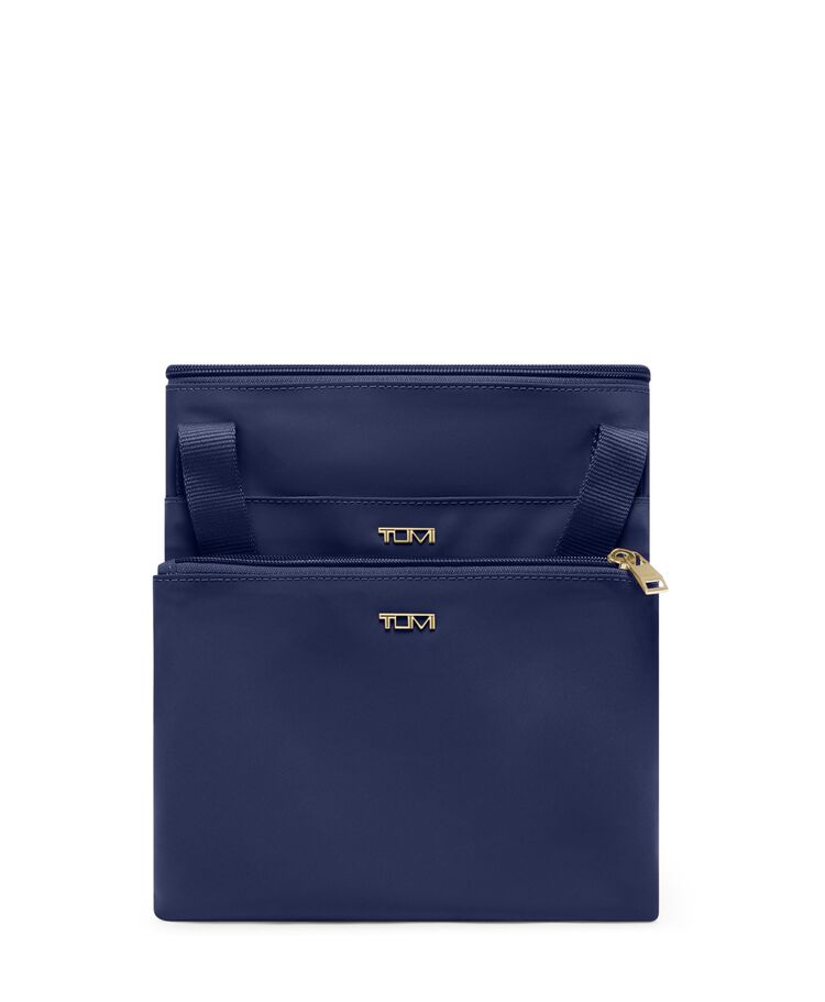 VOYAGEUR กระเป๋าโท้ท ขนาดกลาง Just In Case Medium Tote  hi-res | TUMI