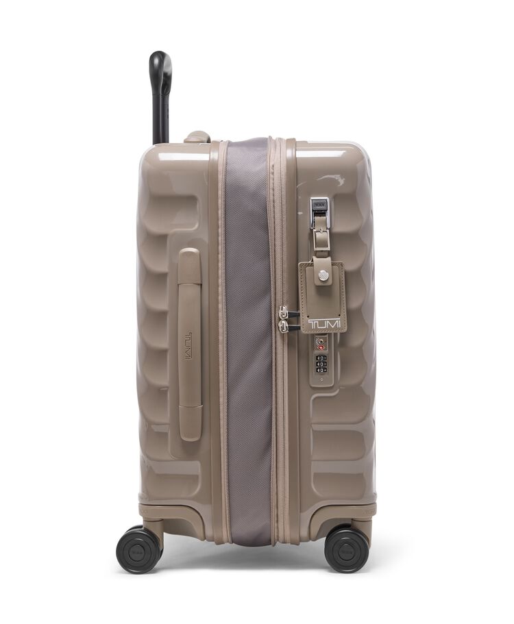 กระเป๋าเดินทางขึ้นเครื่อง International Expandable 4 Wheeled Carry-On  hi-res | TUMI