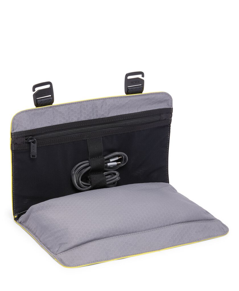 TUMI+ กระเป๋าใบเล็กและซองจัดระเบียบสำหรับเดินทาง Mobile Organizer  hi-res | TUMI