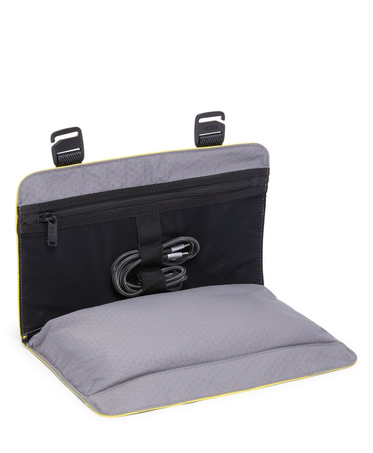 TUMI+ กระเป๋าใบเล็กและซองจัดระเบียบสำหรับเดินทาง Mobile Organizer  hi-res | TUMI