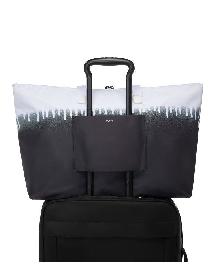 กระเป๋าโท้ท Just In Case Tote  hi-res | TUMI