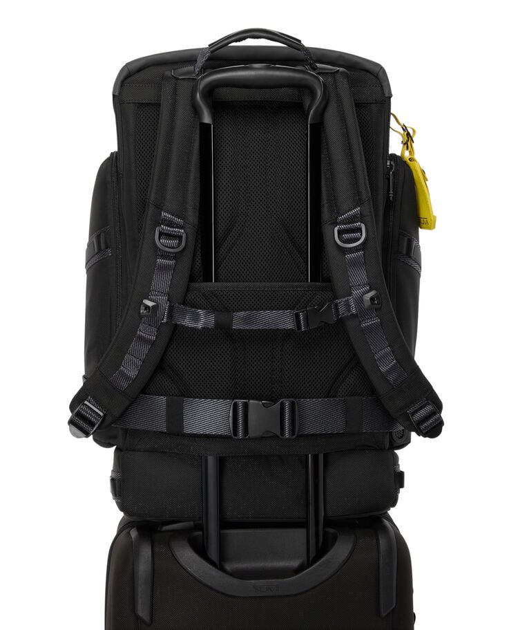 ALPHA BRAVO กระเป๋าเป้ Expedition Flap Backpack  hi-res | TUMI