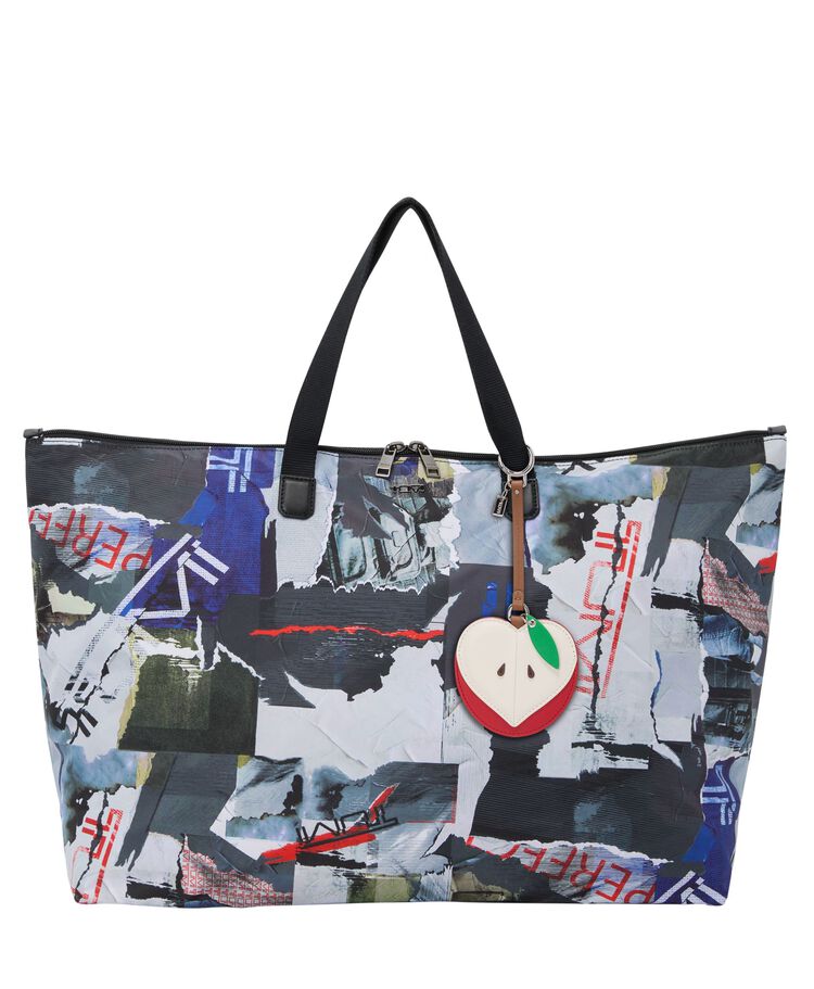 พวงกุญแจกระจก Big Apple Mirror Charm  hi-res | TUMI