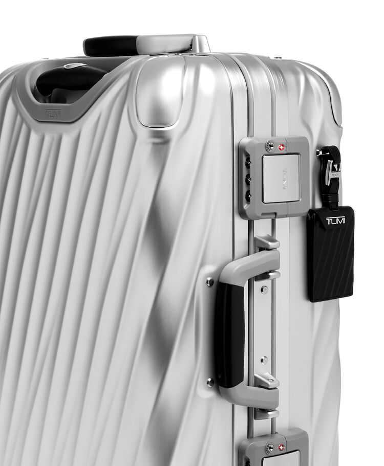 19 DEGREE ALUMINUM กระเป๋าเดินทางขึ้นเครื่อง International Expandable Carry-On  hi-res | TUMI
