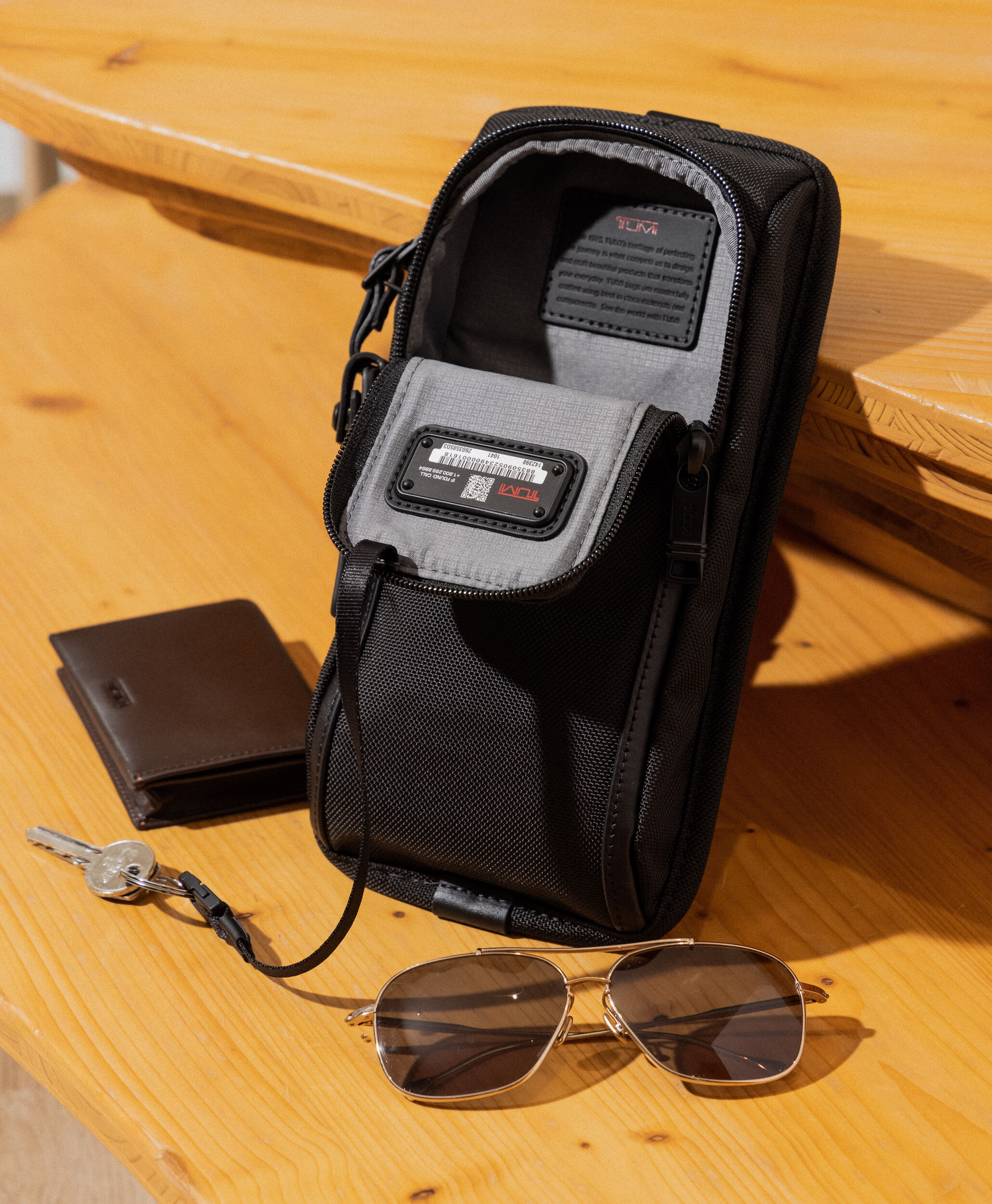 Tumi sling pack on sale