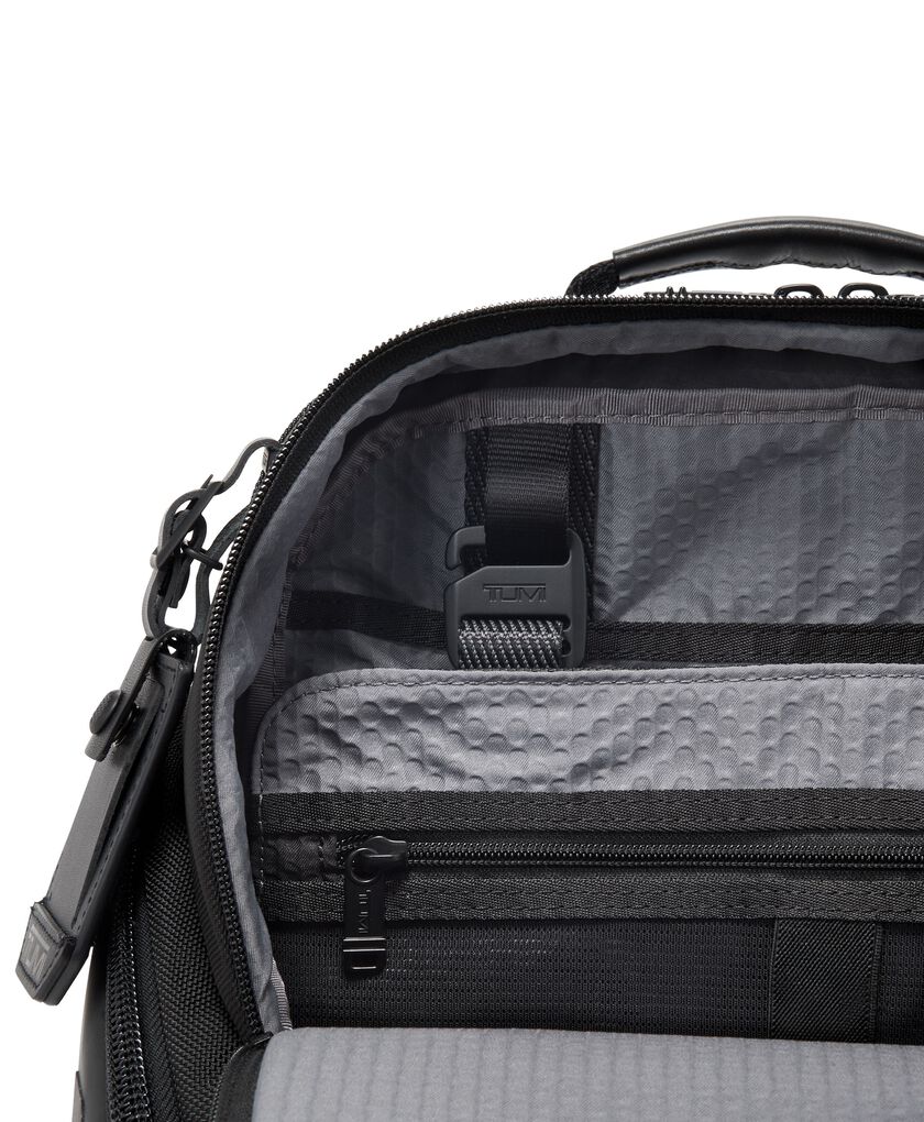 TUMI+ อุปกรณ์เสริมการเดินทาง Mobile Organizer  hi-res | TUMI