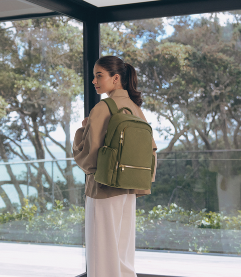 VOYAGEUR กระเป๋าเป้ Celina Backpack  lifestyle | TUMI