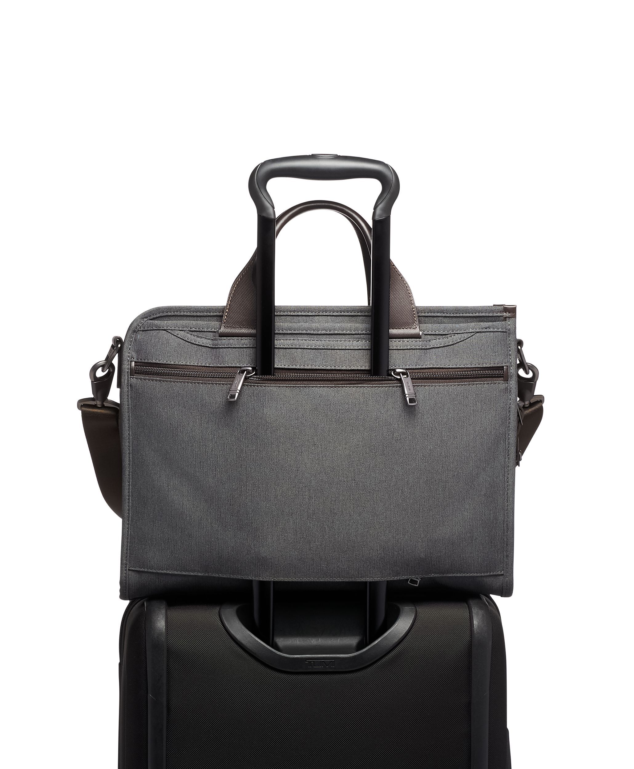 「でこ」未使用 TUMI SLIM DELUXE 26101DH ヨドバシ.com - トゥミ TUMI 26101DH ブラック(黒) Alpha