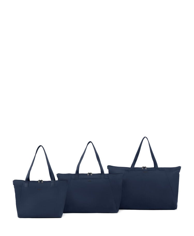 VOYAGEUR กระเป๋าโท้ท รุ่น Just In Case&reg;  hi-res | TUMI