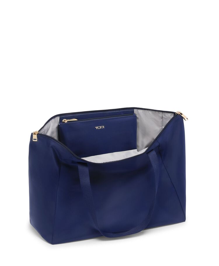 VOYAGEUR กระเป๋าโท้ท ขนาดกลาง Just In Case Medium Tote  hi-res | TUMI