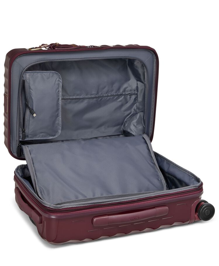 กระเป๋าเดินทางขึ้นเครื่อง International Expandable 4 Wheeled Carry-On  hi-res | TUMI