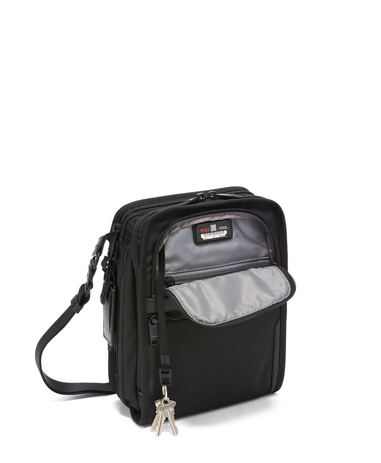 กระเป๋าสะพายข้าง Organizer Travel Tote  hi-res | TUMI